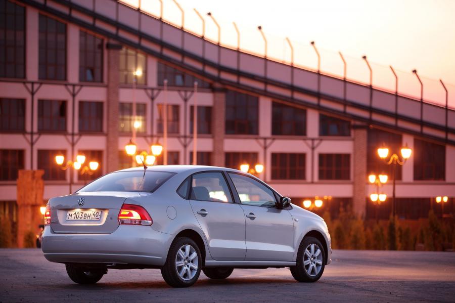 Volkswagen Polo Sedan 2010 года  (фото 78 из 123)